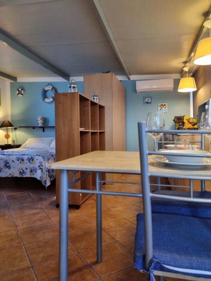 Appartamenti Stella Marina ซานวิโต โลคาโป ภายนอก รูปภาพ